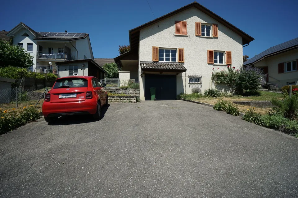 Casa unifamiliare di 6 locali in un quartiere familiare, in una posizione soleggiata