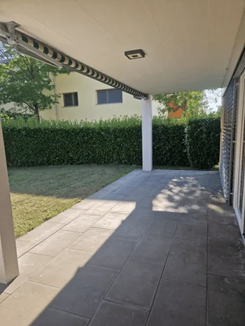 Helle 4.5-Zimmer-Wohnung mit Sitzplatz im EG