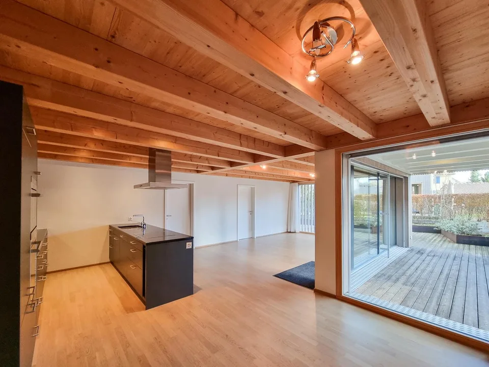 Ruhige EG-Traumwohnung mitten im Dorfzentrum mit riesiger Terrasse – Foto 6 von 10