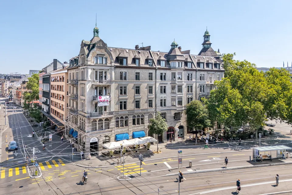 Exklusive Attikawohnung mit grosszügiger Dachterrasse im Herzen von Zürich