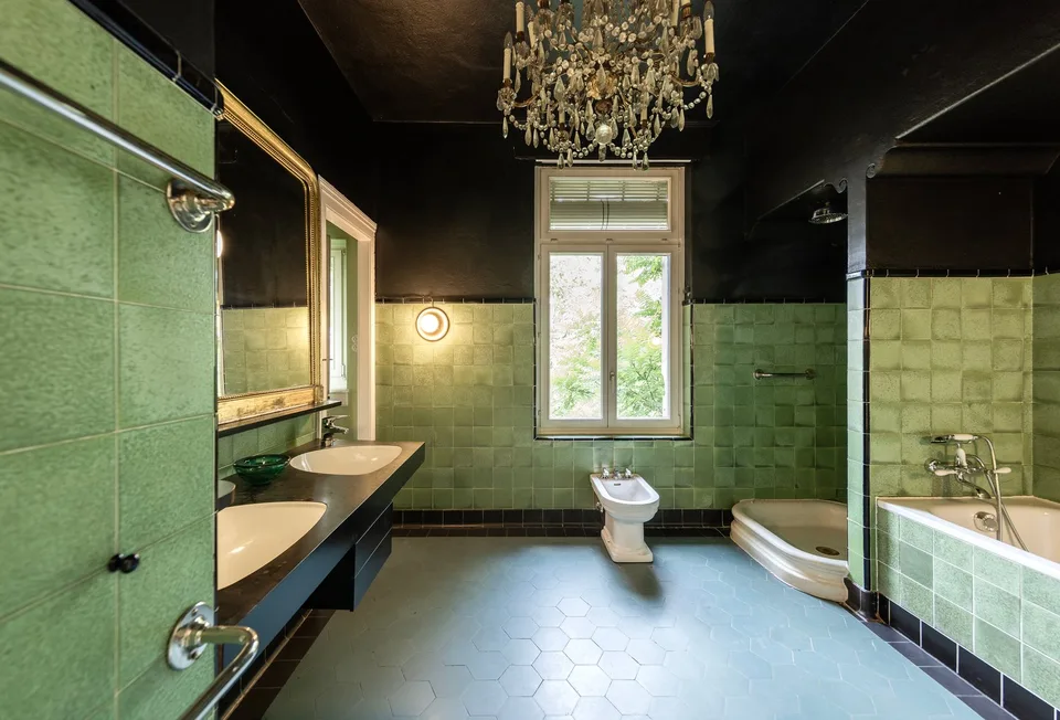 RÉSERVÉ : Villa de ville historique de 9 pièces dans le quartier de Dolder – photo 7 sur 7