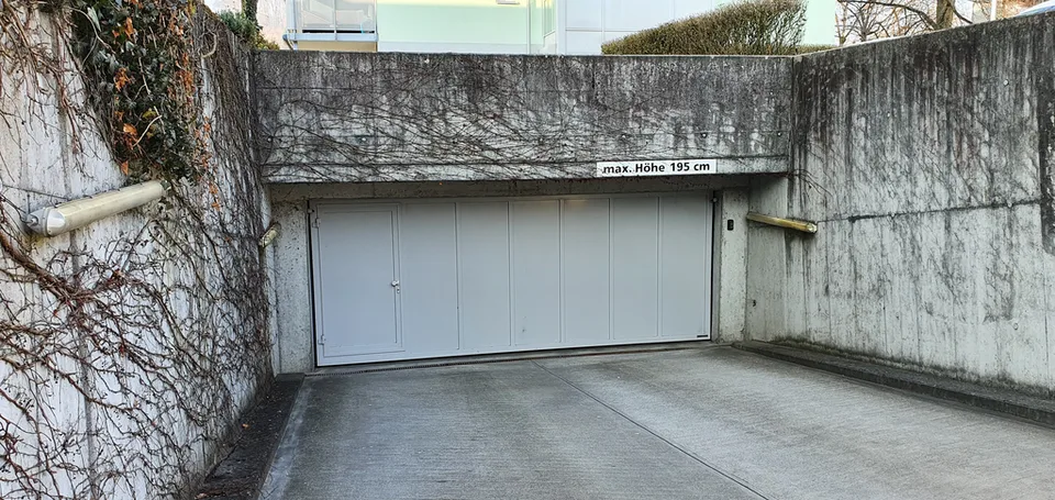 Place de parking à louer en centre-ville de Suhr