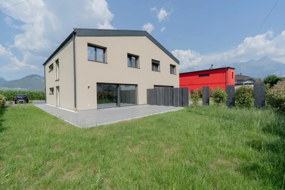 Collombey - Villa A mitoyenne de standing avec jardin