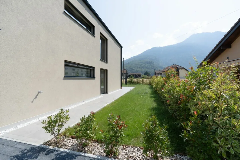 Collombey - Villa a schiera con giardino