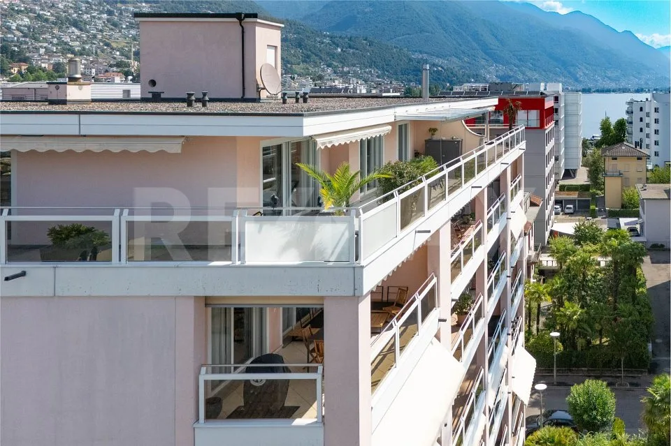 Attico con ampia terrazza
