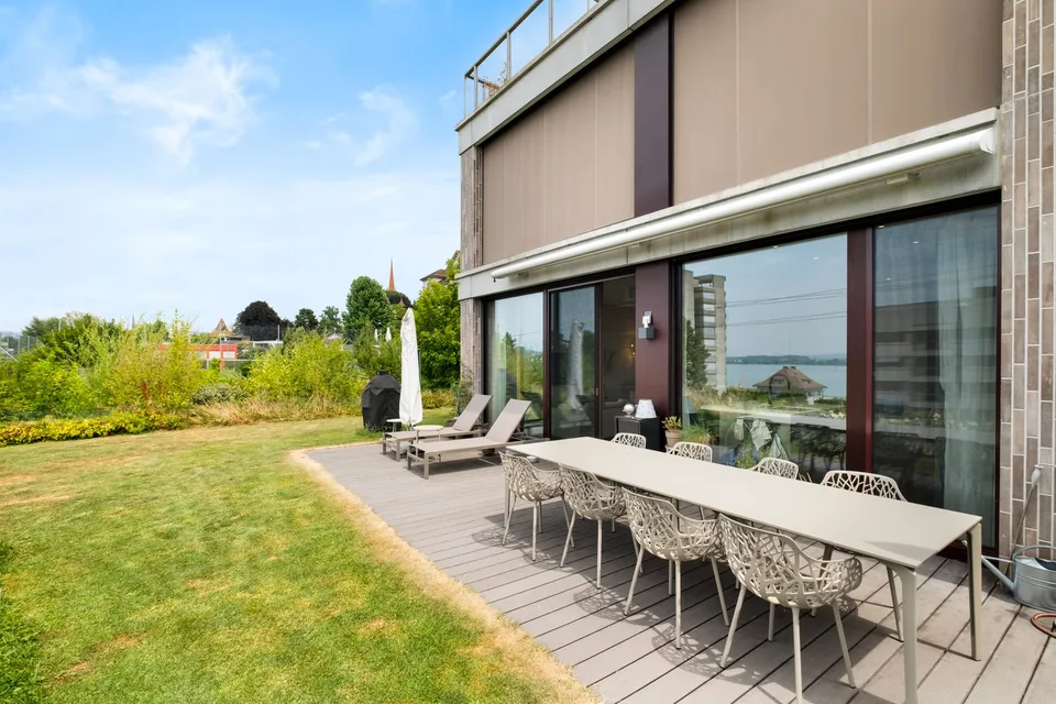 Exklusive Gartenresidenz in Stadtnähe von Zug
