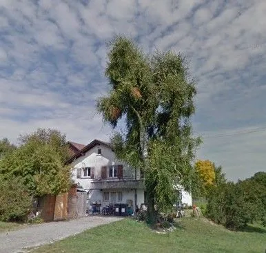 *Villa di 2 Appartamenti a Echichens*
