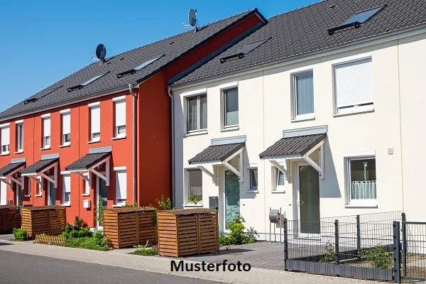 *Reihen-Einfamilienhaus*