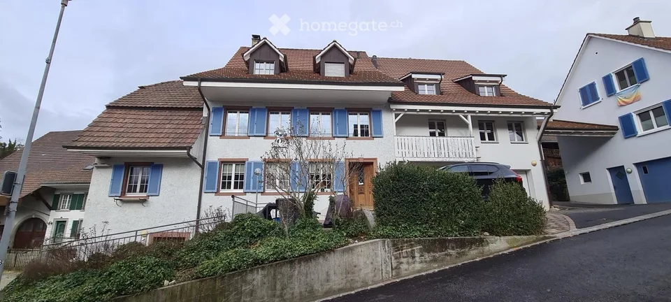 Charmante 4.5-Zimmer-Wohnung in Altbau-Gebäude in Maisprach