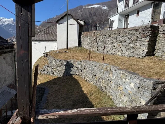 ONSERNONE COMOLOGNO - Casa rustica - due appartamenti