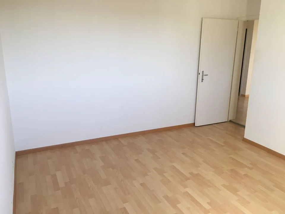 Appartement 4 pièces, 3ème étage à droite