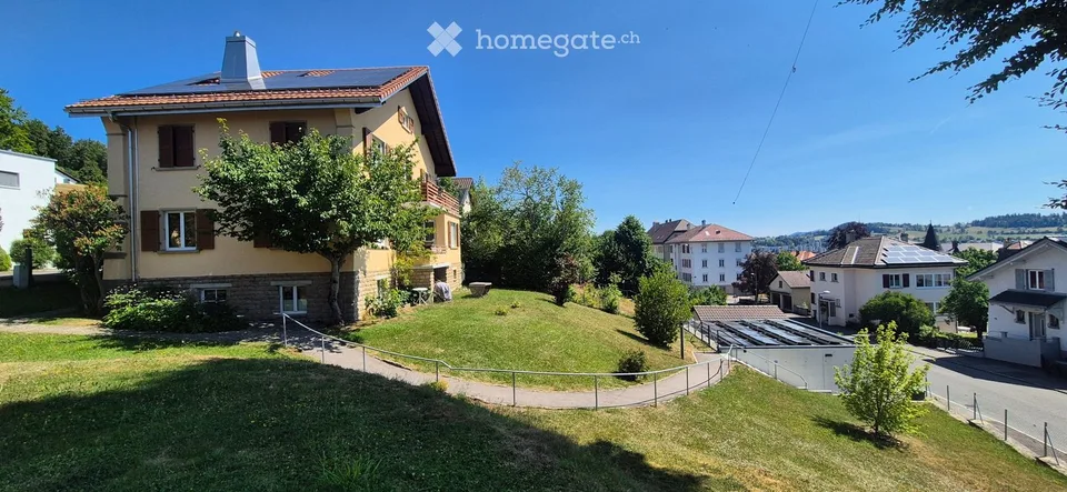 Large house for sale in La Chaux-de-Fonds