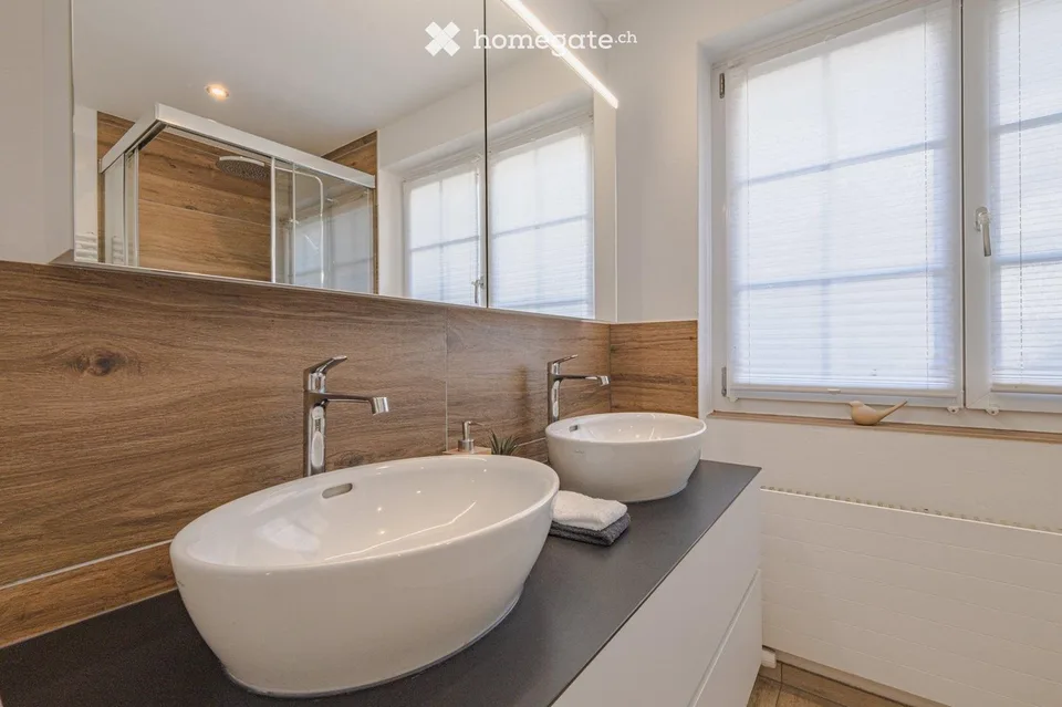Casa bifamiliare moderna in una posizione tranquilla a Wallbach
