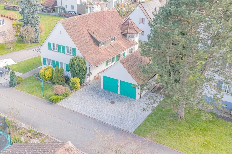 Casa bifamiliare moderna in una posizione tranquilla a Wallbach