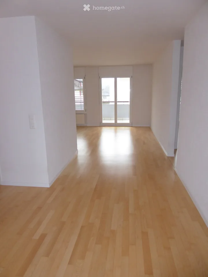 Incantevole appartamento di 4,5 locali in una posizione tranquilla e rurale!