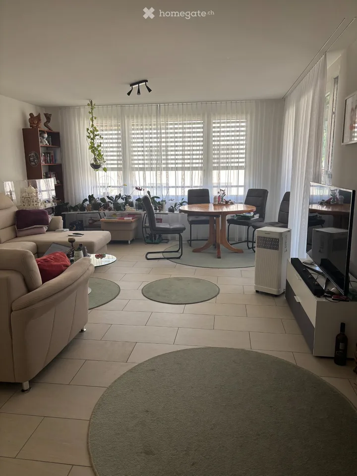 helle freundliche 2.5 Wohnung zu vermieten ab 01.10.2026
