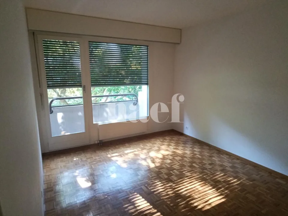 Wohnung mit 4 Zimmern und großem Balkon!