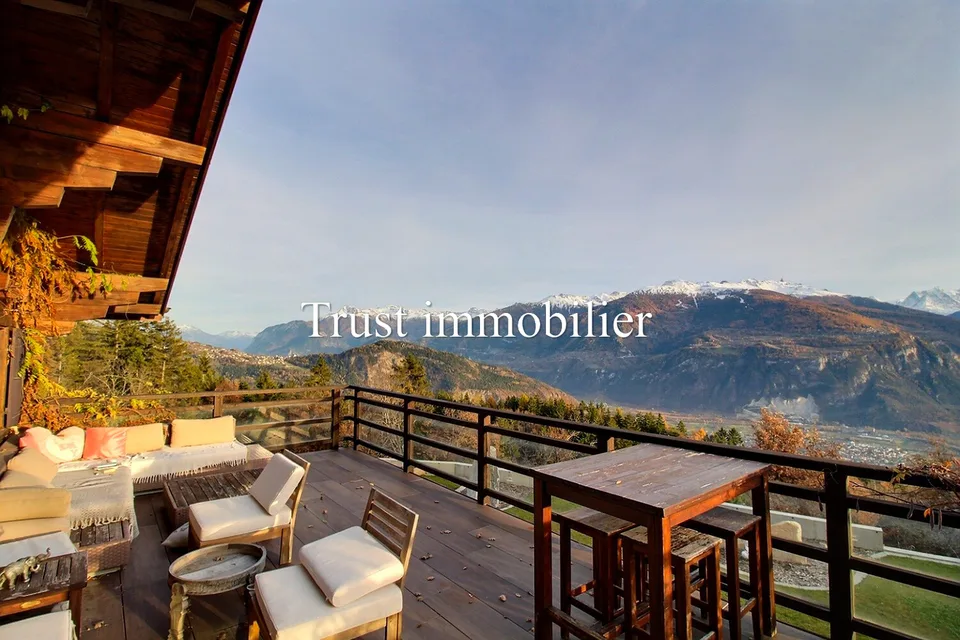 6037. Vue panoramique et tranquillité garanties pour ce Chalet – photo 6 sur 16