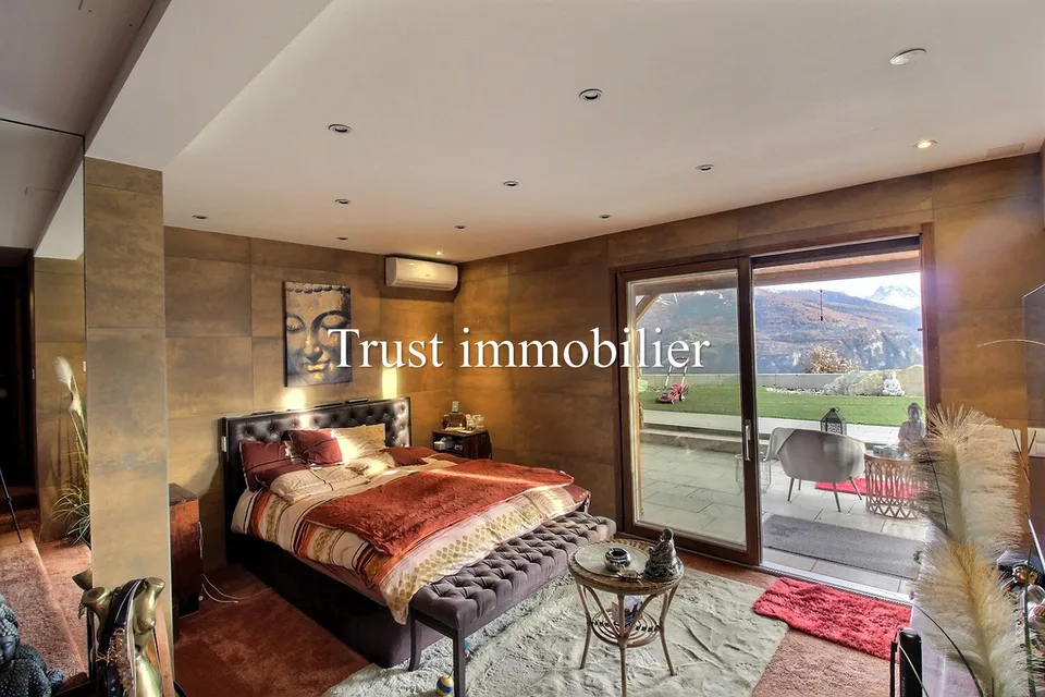 6037. Vue panoramique et tranquillité garanties pour ce Chalet – photo 8 sur 16