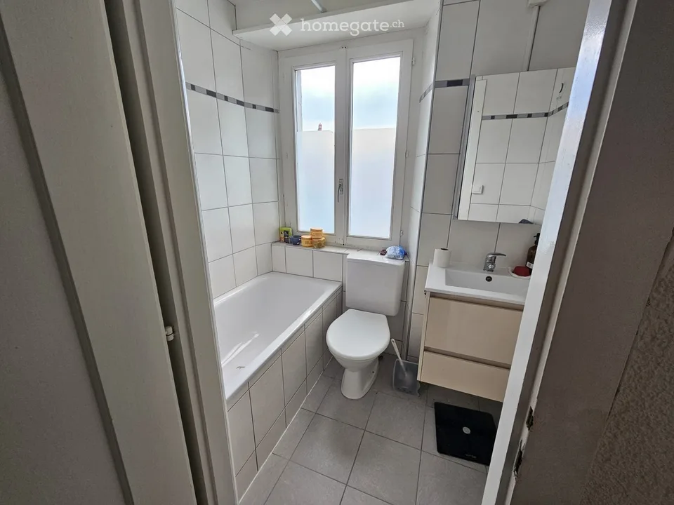 For rent large 2.5 rooms
