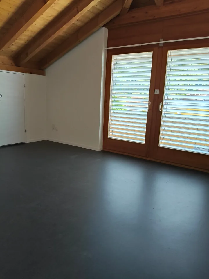 Einmalige Gelegenheit - Geräumige 7.5-Zimmer-Attikawohnung mit Panoramablick in Spiez – Foto 6 von 30