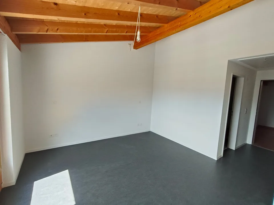 Einmalige Gelegenheit - Geräumige 7.5-Zimmer-Attikawohnung mit Panoramablick in Spiez – Foto 8 von 30