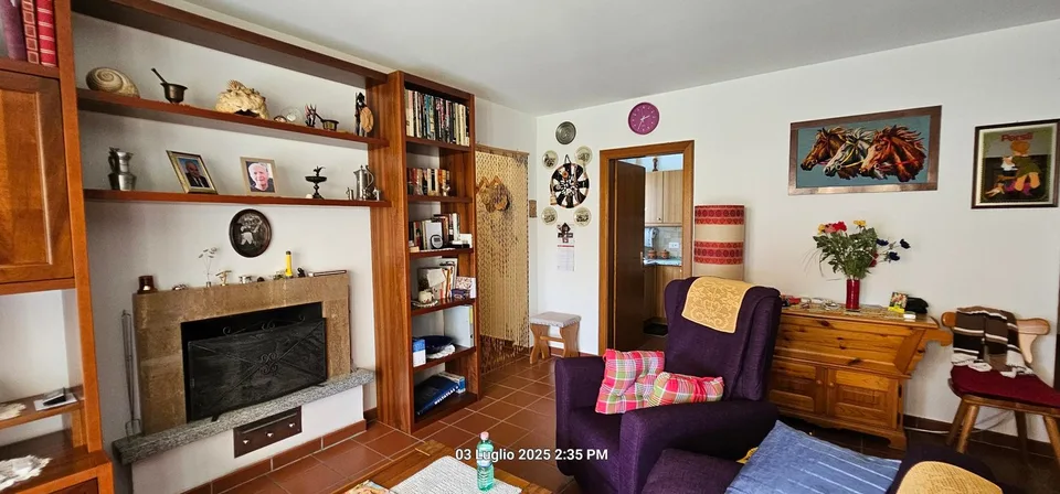 Accogliente appartamento di 3.5 locali a Cademario con piscina e vista panoramica