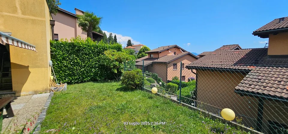 Accogliente appartamento di 3.5 locali a Cademario con piscina e vista panoramica