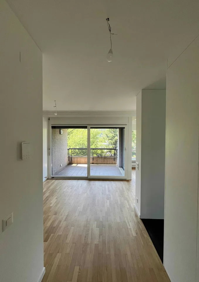 Luminoso e moderno appartamento di 2.5 locali con balcone a Lugano-Pregassona