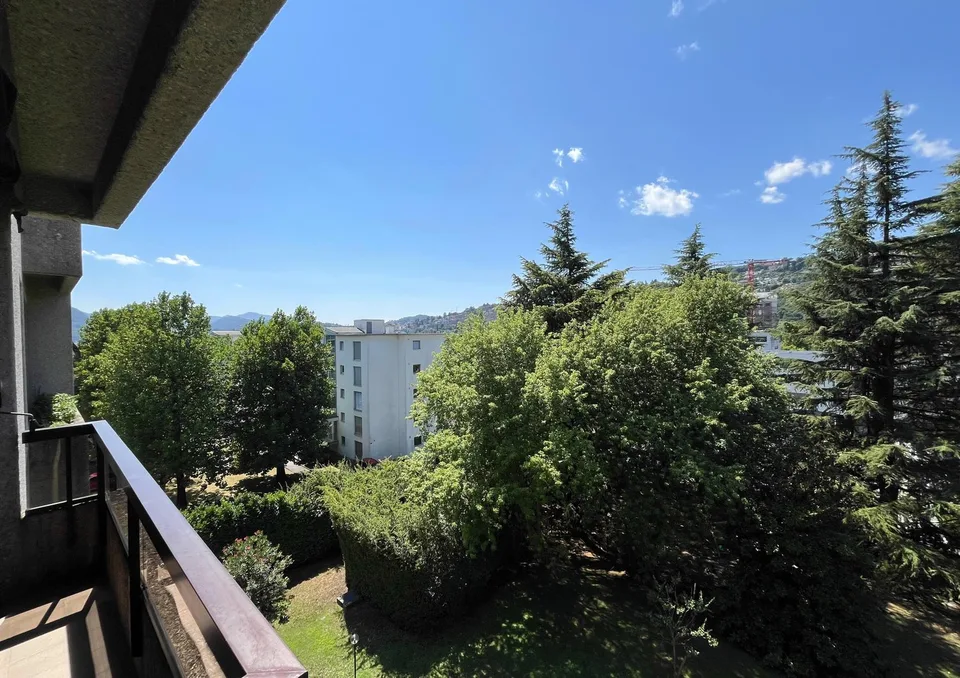 Helles und modernes 2.5-Zimmer-Apartment mit Balkon in Lugano-Pregassona – Foto 9 von 10