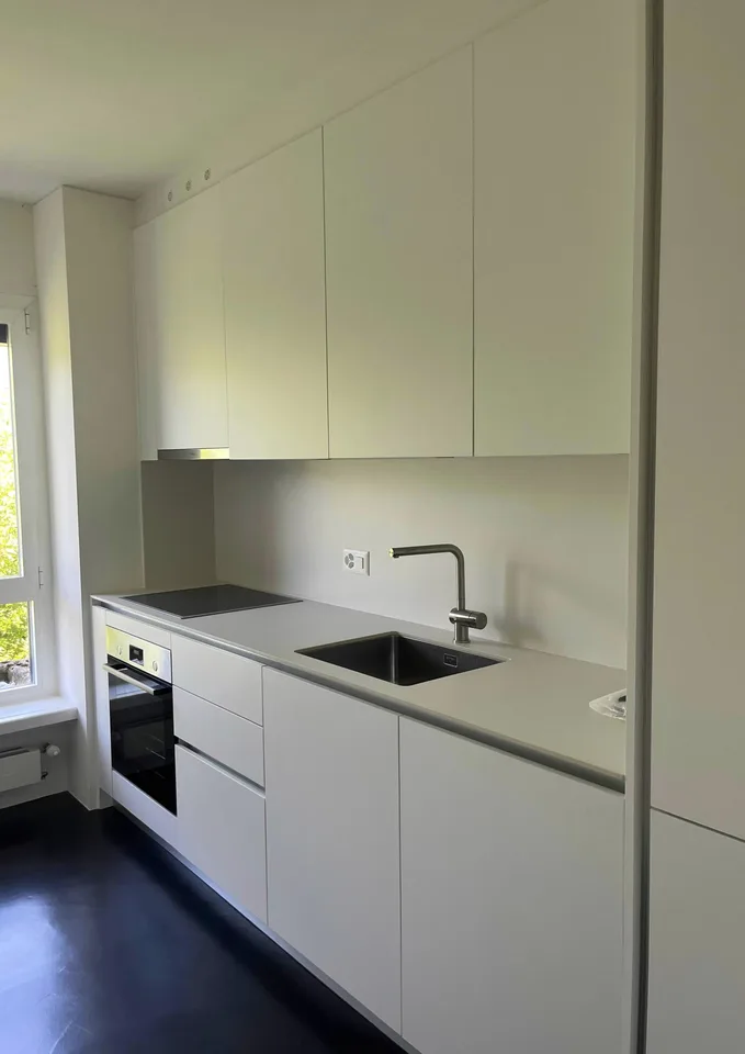Luminoso e moderno appartamento di 2.5 locali con balcone a Lugano-Pregassona