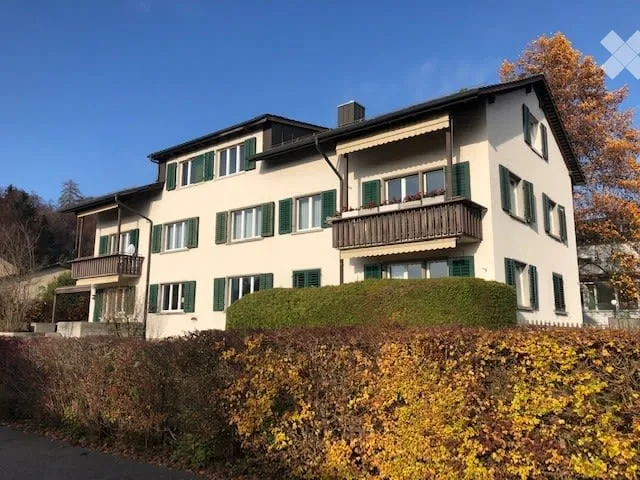 Charmant appartement de 2,5 pièces en mansarde dans un quartier calme à Effretikon