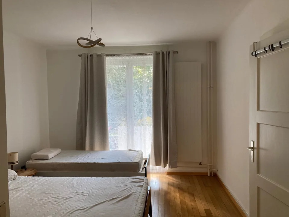 Charming 3-room apartment with sunny balcony and access to the garden!