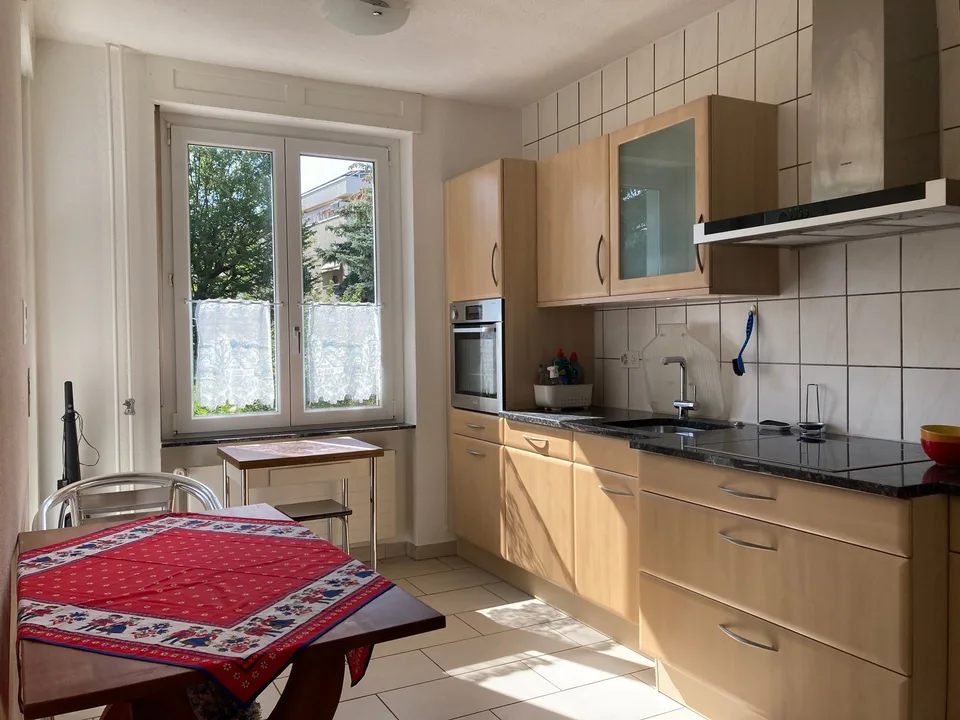Charmante 3-Zimmerwohnung mit sonnigem Balkon und Zutritt zum Garten! – Foto 7 von 9