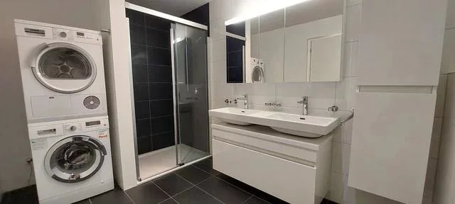 Prächtiges Loft von 103m2 im Herzen von Montreux - Hochwertige Ausstattung. – Foto 8 von 12