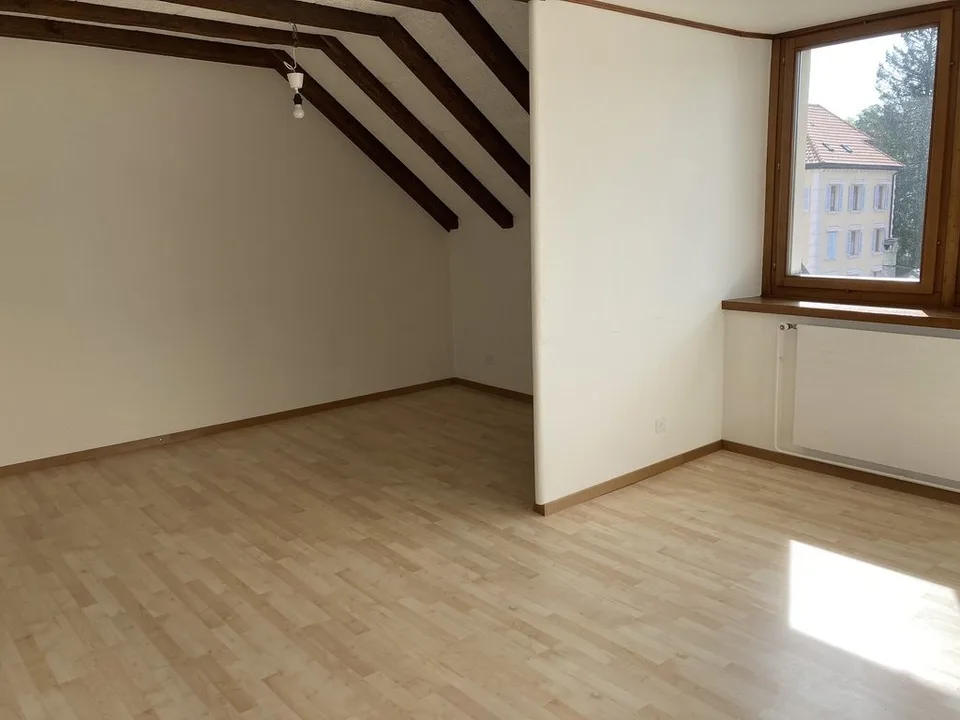 Schönes 1,5-Zimmer-Apartment im 4. Stock