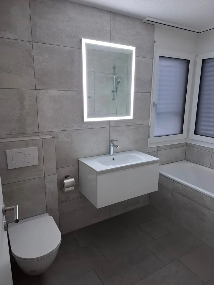 Appartement lumineux 4.5 pièces avec balcon et garage individuel à Walterswil