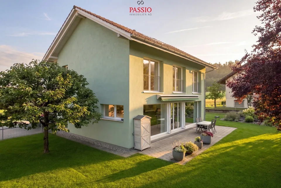 Modernes 5.5-Zimmer Einfamilienhaus mit Gartenparadies