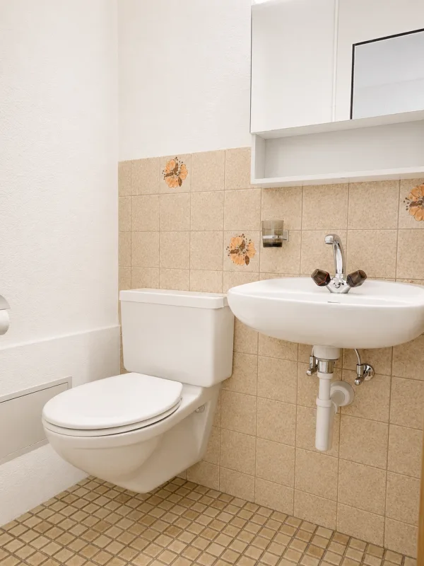 Helle 4.5-Zimmer-Wohnung mit Cheminée und Balkon an ruhiger Lage in Bichwil
