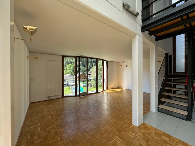 Vivere davanti alla cascata della Piumogna: casa unica a Faido
