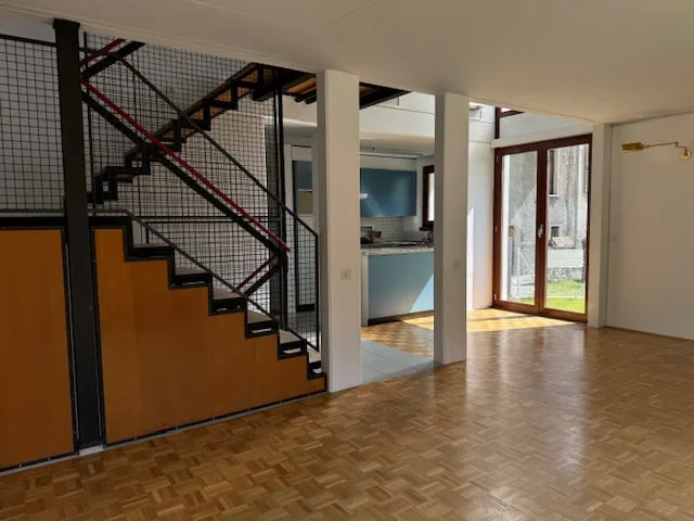 Vivere davanti alla cascata della Piumogna: casa unica a Faido