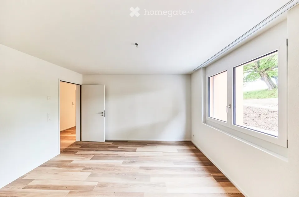 Moderne 2.5-Zimmer-Wohnung im Erdgeschoss in Russikon – ruhig, sonnig und mit Aussicht
