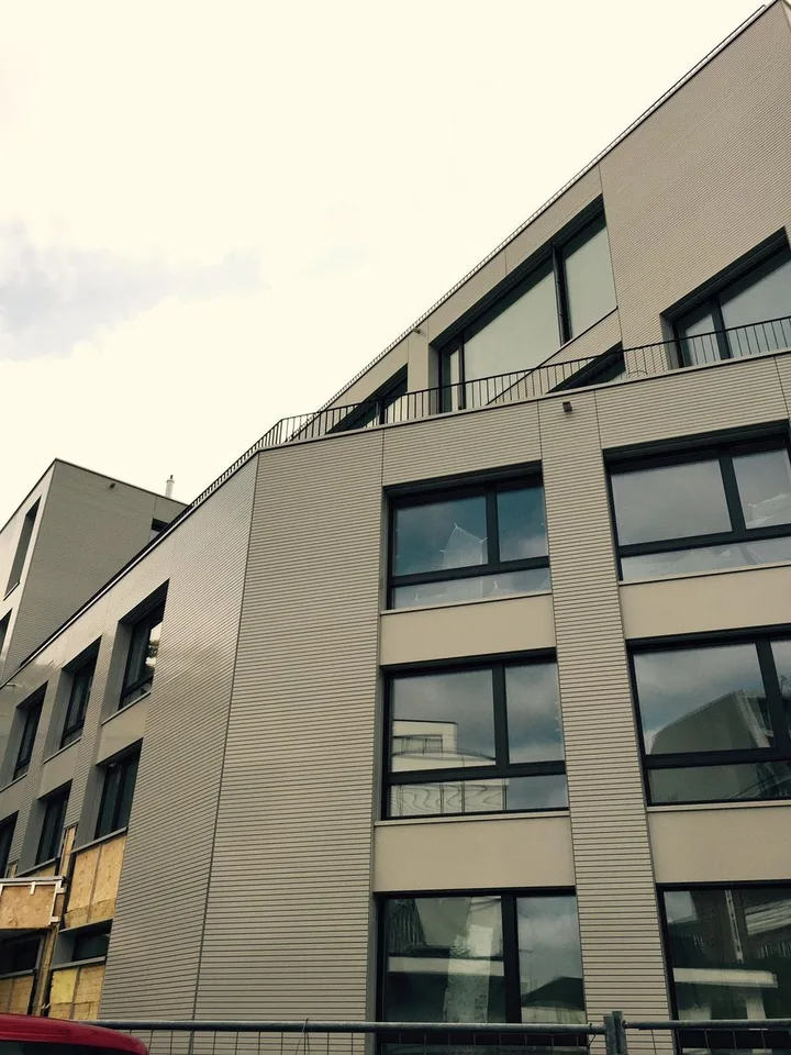 252 m2 modern, open commercial/office space