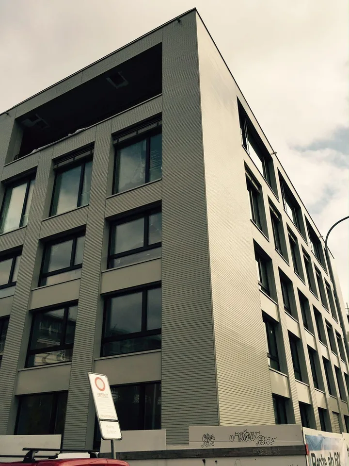 252 m2 modern, open commercial/office space