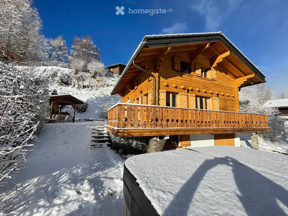 Charmant chalet de 5 pièces avec vue panoramique – La Tzoumaz (Domaine des 4 Vallées)