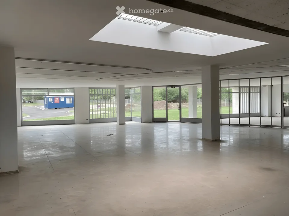 Spazio ufficio/industriale/vendita in affitto al piano terra, Quartierzentrum Grünau, ZH-Altstetten
