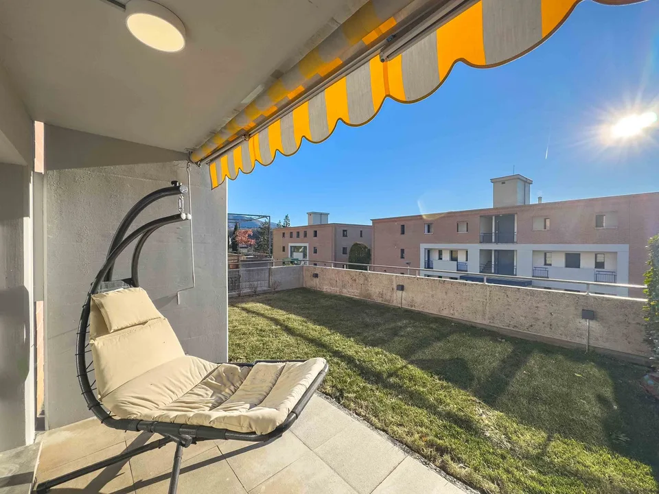 Casa gemella con giardino ad Arzo