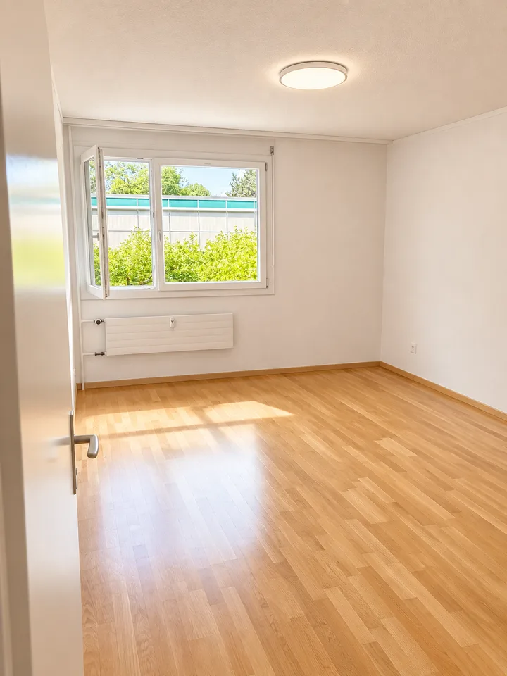 Bright and renovated 3.5-room apartment with balcony in central location in Bern