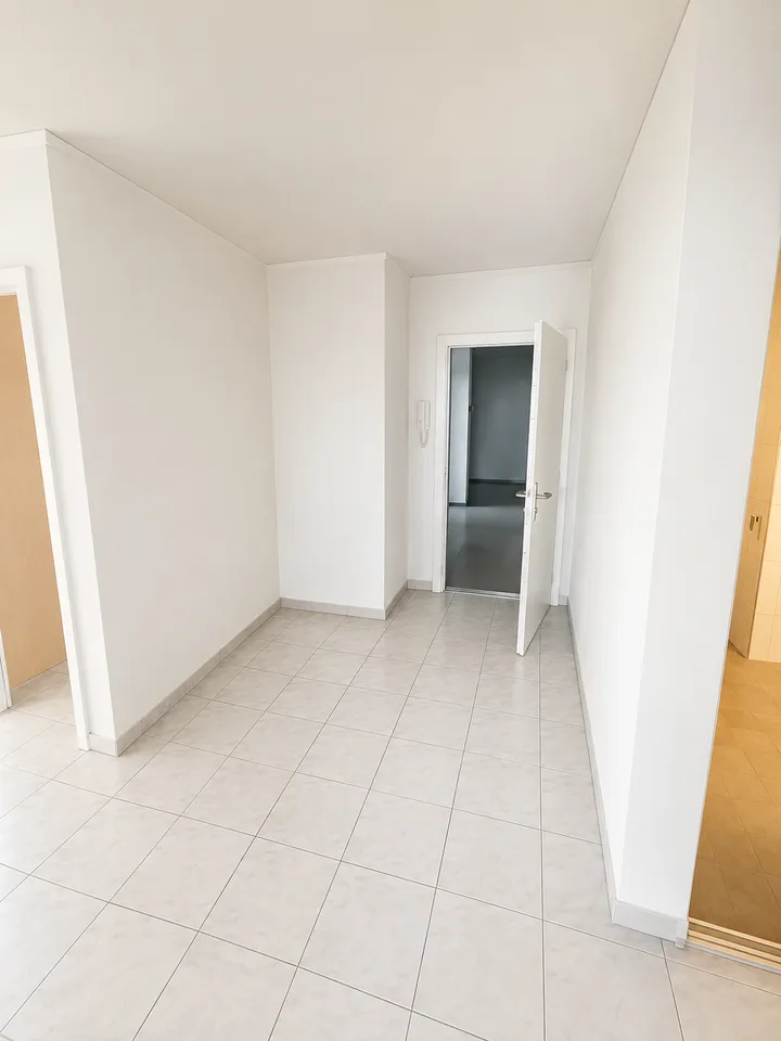 Bright and renovated 3.5-room apartment with balcony in central location in Bern