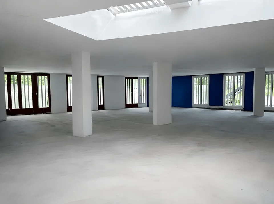 Commercial/Workshop Space for Rent on the Ground Floor, Quartierzentrum Grünau, ZH-Altstetten